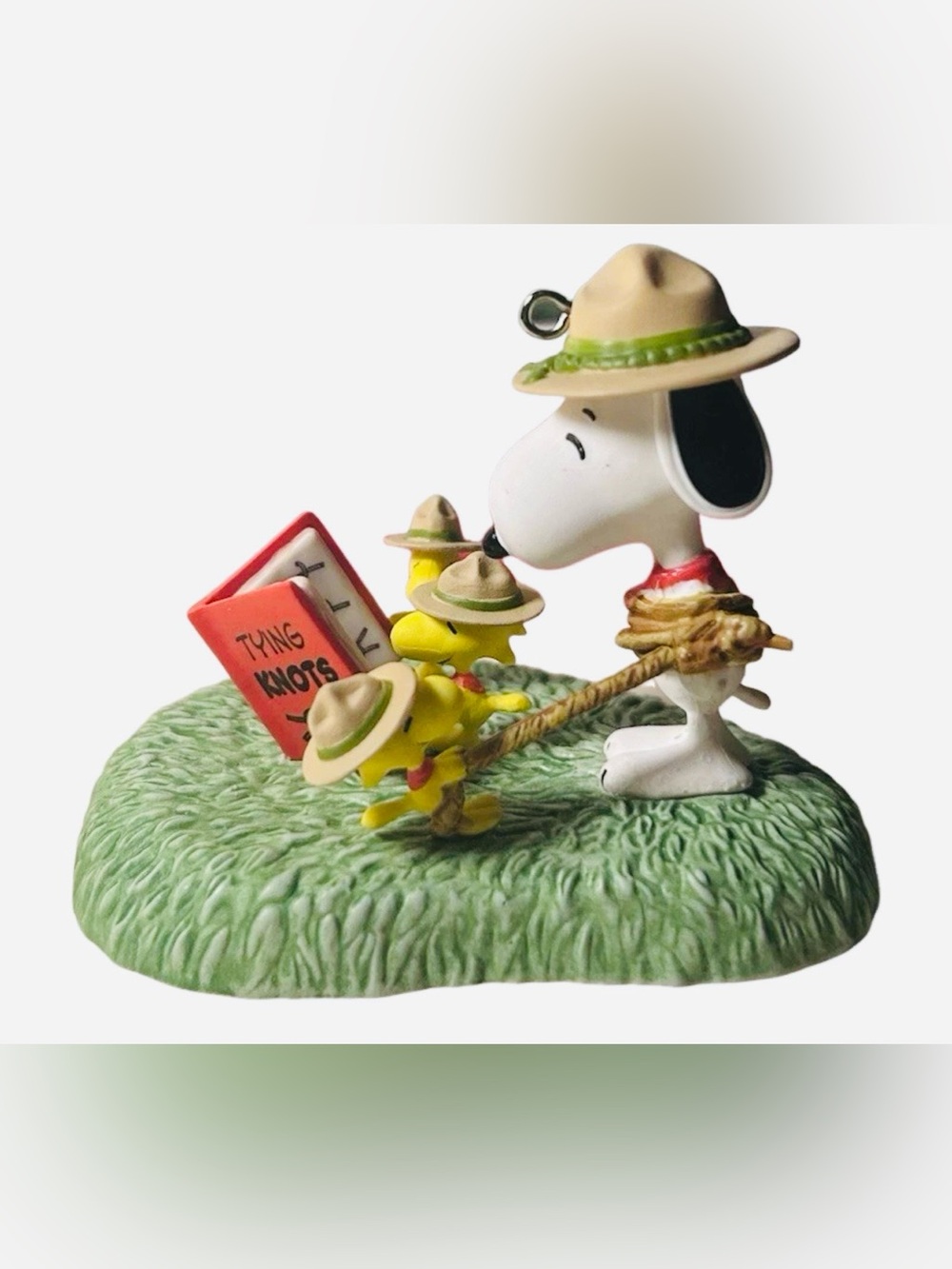 Learning the ropes! Peanuts Hallmark Keepsake Ornament Tree